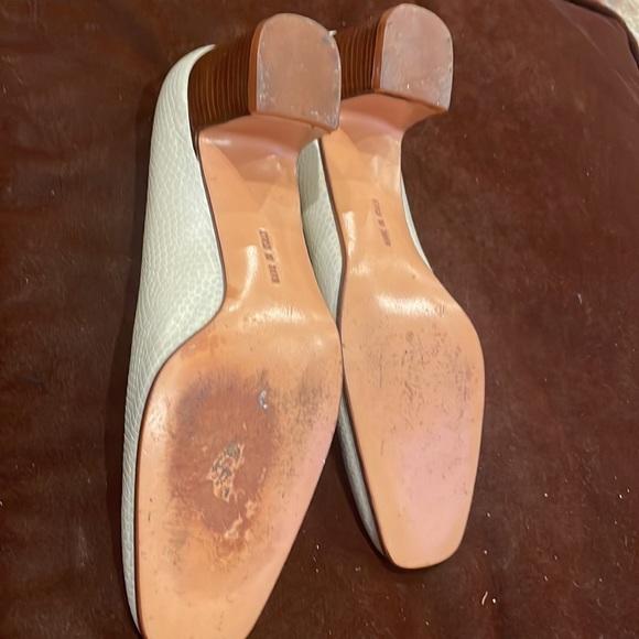 Salvature Ferragamo women / children shoes lightly used size 5 1/2 B. Tan color - Picture 8 of 16